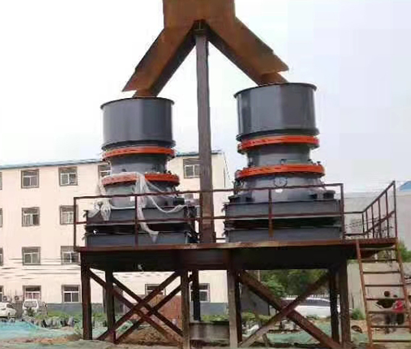 单缸圆锥破碎机安装现场
