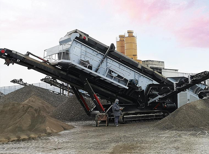 履带移动式筛分机 履带移动式筛分机